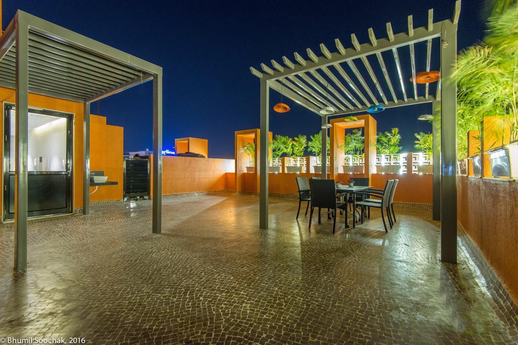 Hotel The Elements Rajkot Exterior foto