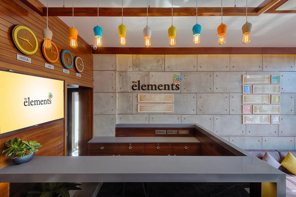 Hotel The Elements Rajkot Exterior foto