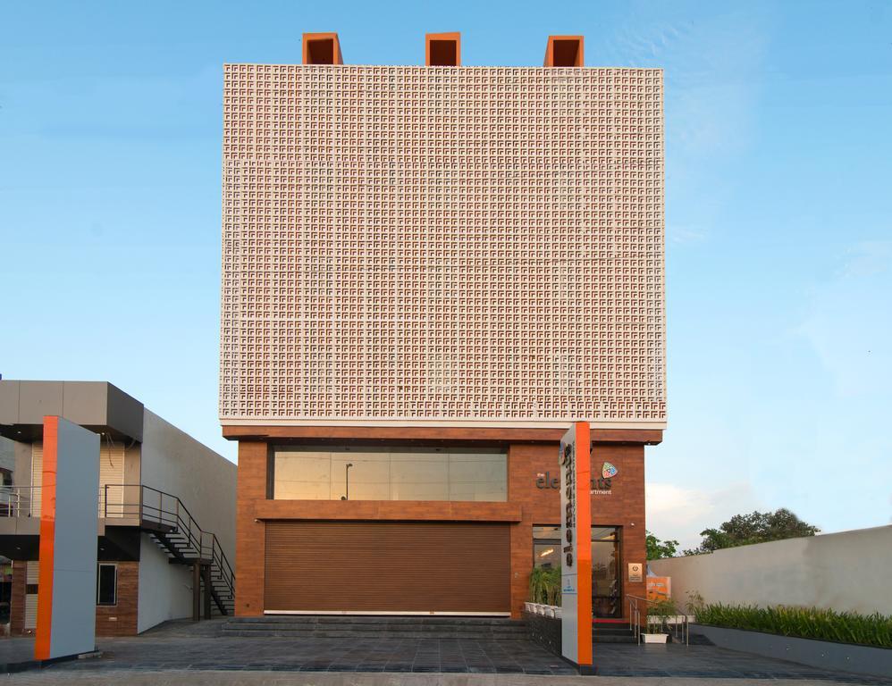 Hotel The Elements Rajkot Exterior foto